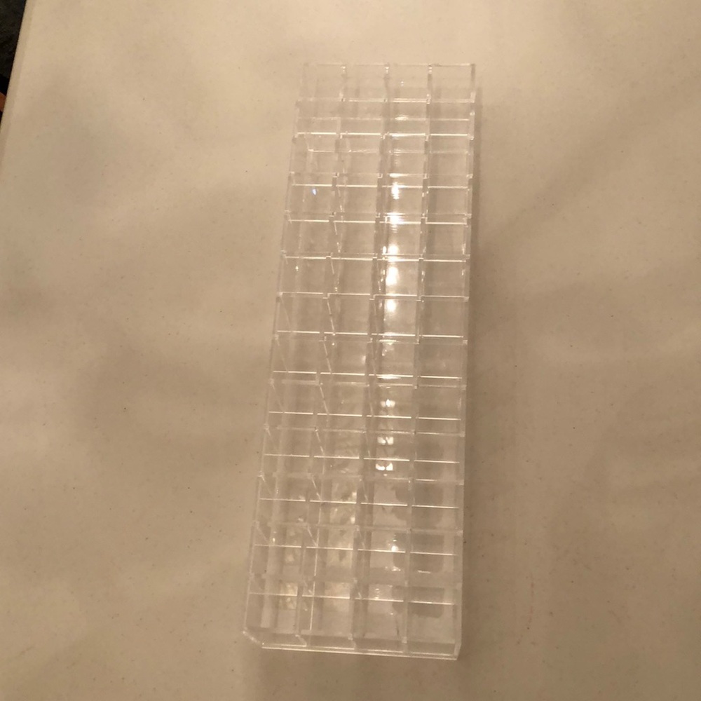 52 unit arcylic organizer